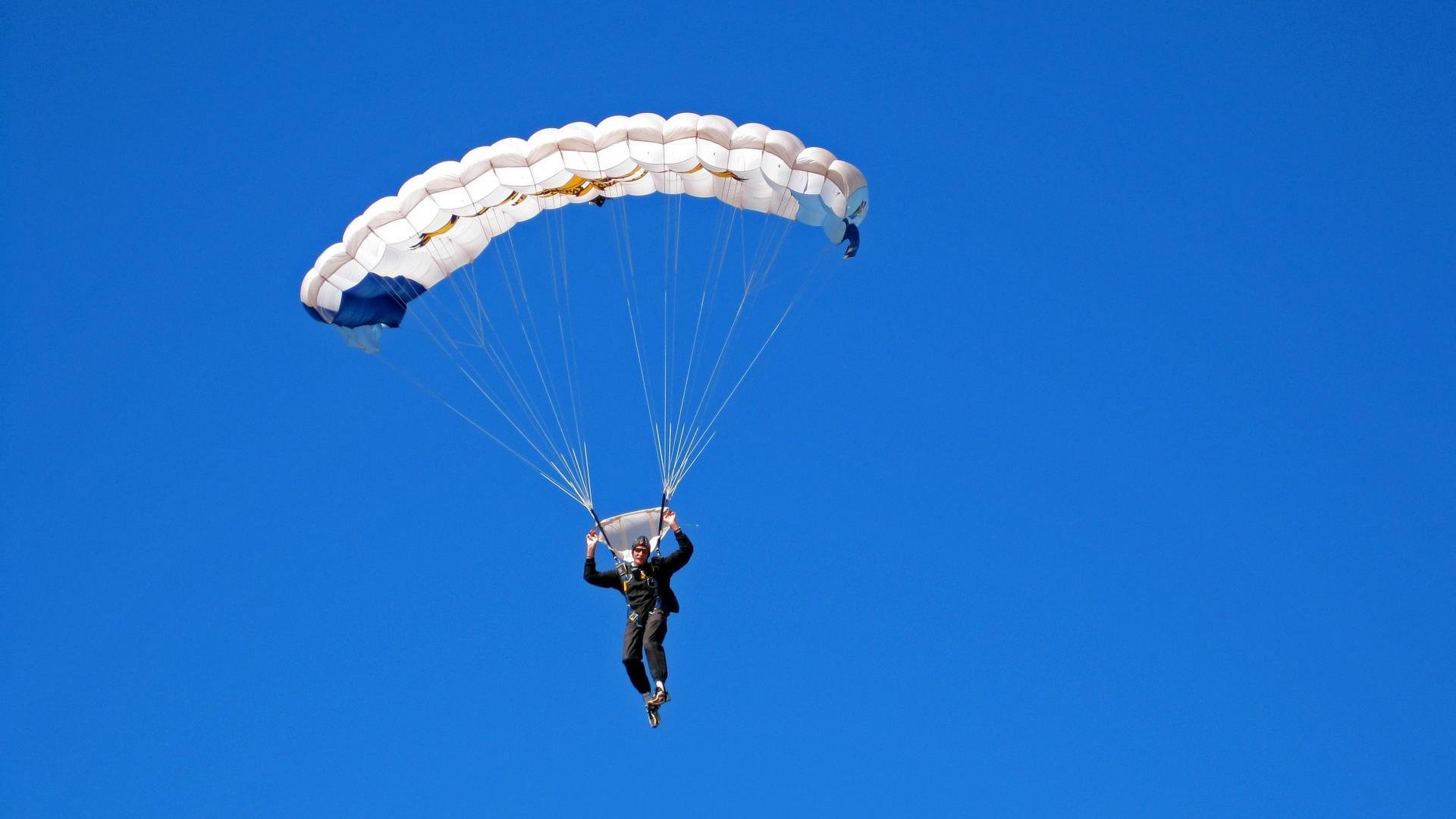 多特蒙德主场0-1负于奥格斯堡，遭遇连败，多特蒙德对奥格斯堡视频直播