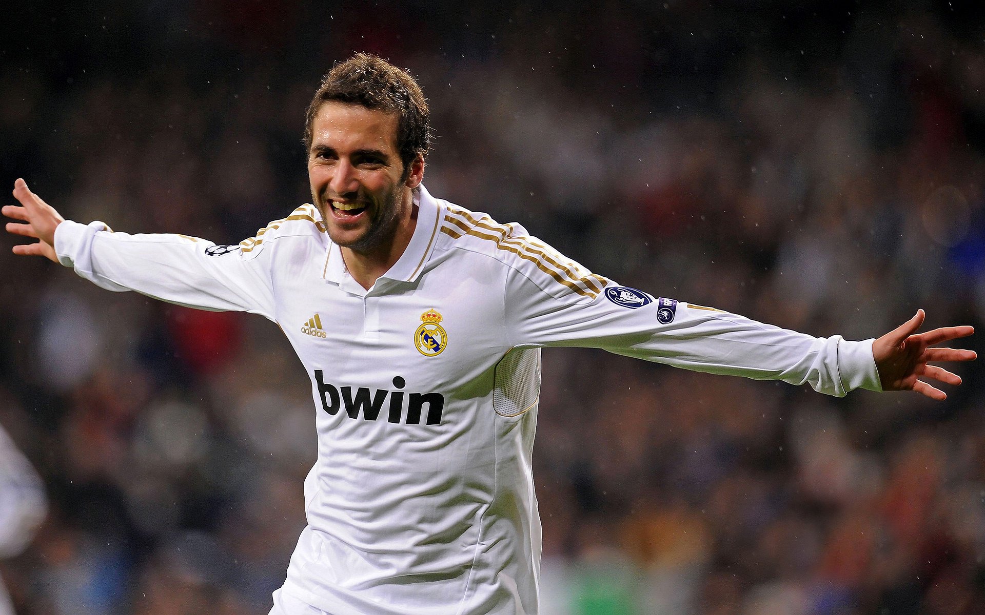 爱游戏官方入口-意大利球队掘金南美市场，转会传闻曝光，意大利球队现状