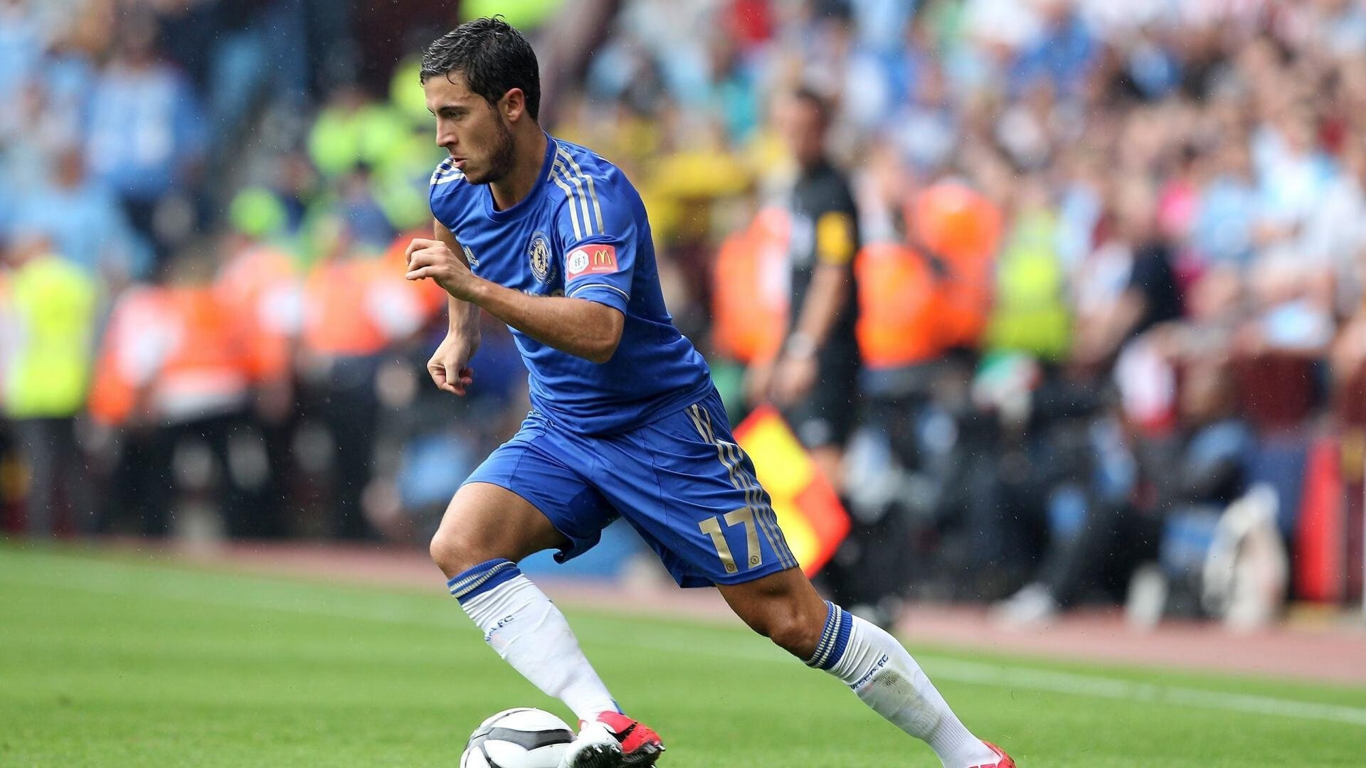 意甲豪门激烈争夺名将，转会费频创新高，意甲转会最新动态